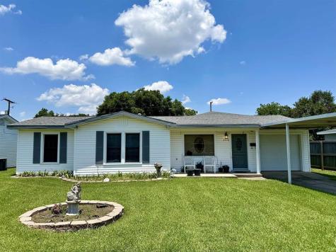 2218 7th Street Port Neches TX 77651