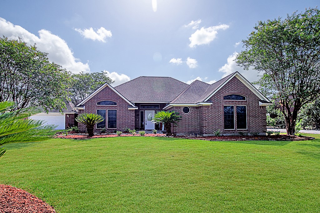 1915 Magnolia Bend Baytown TX 77523