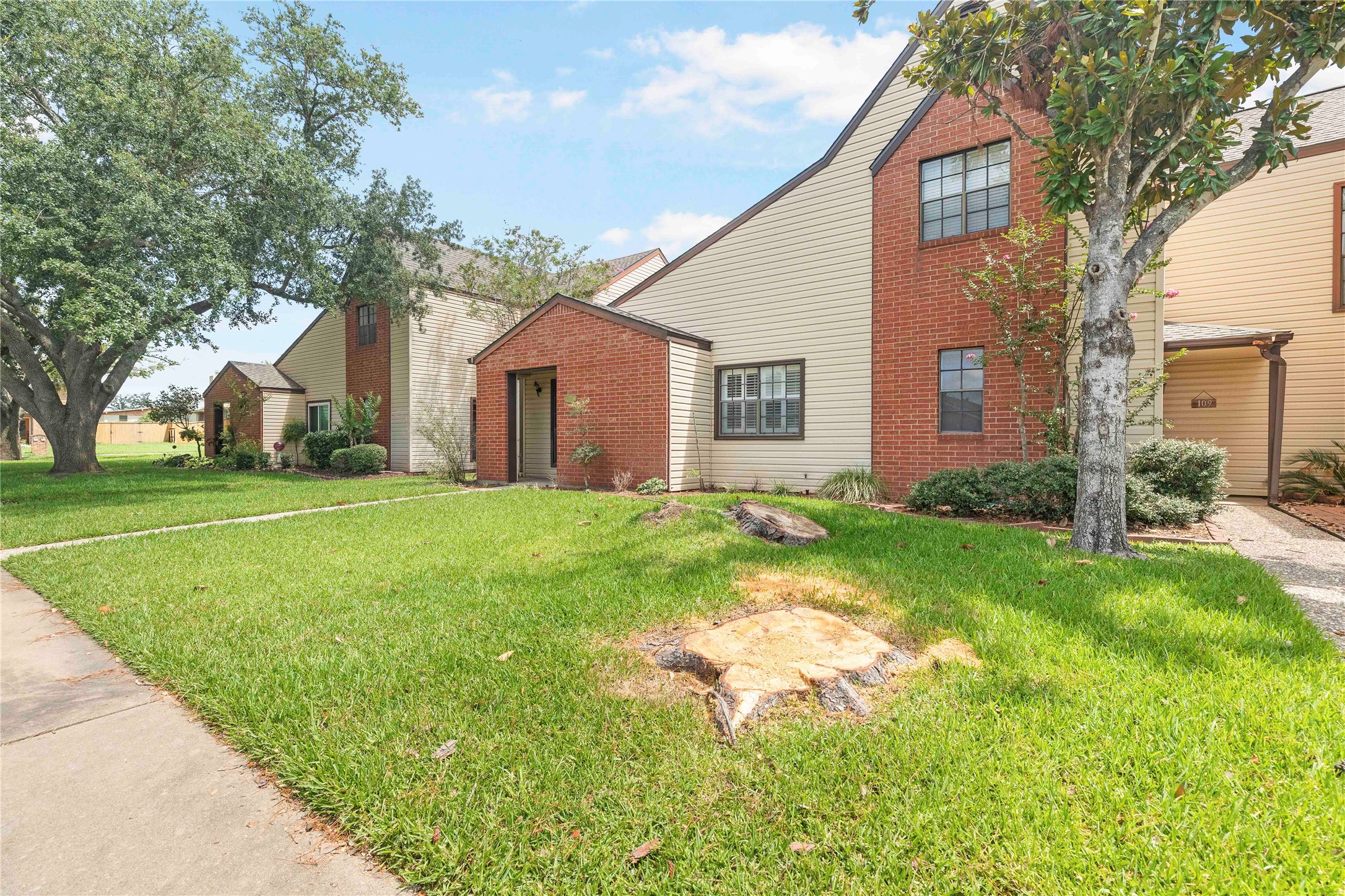 107 Briar Ridge Drive Bellville TX 77418