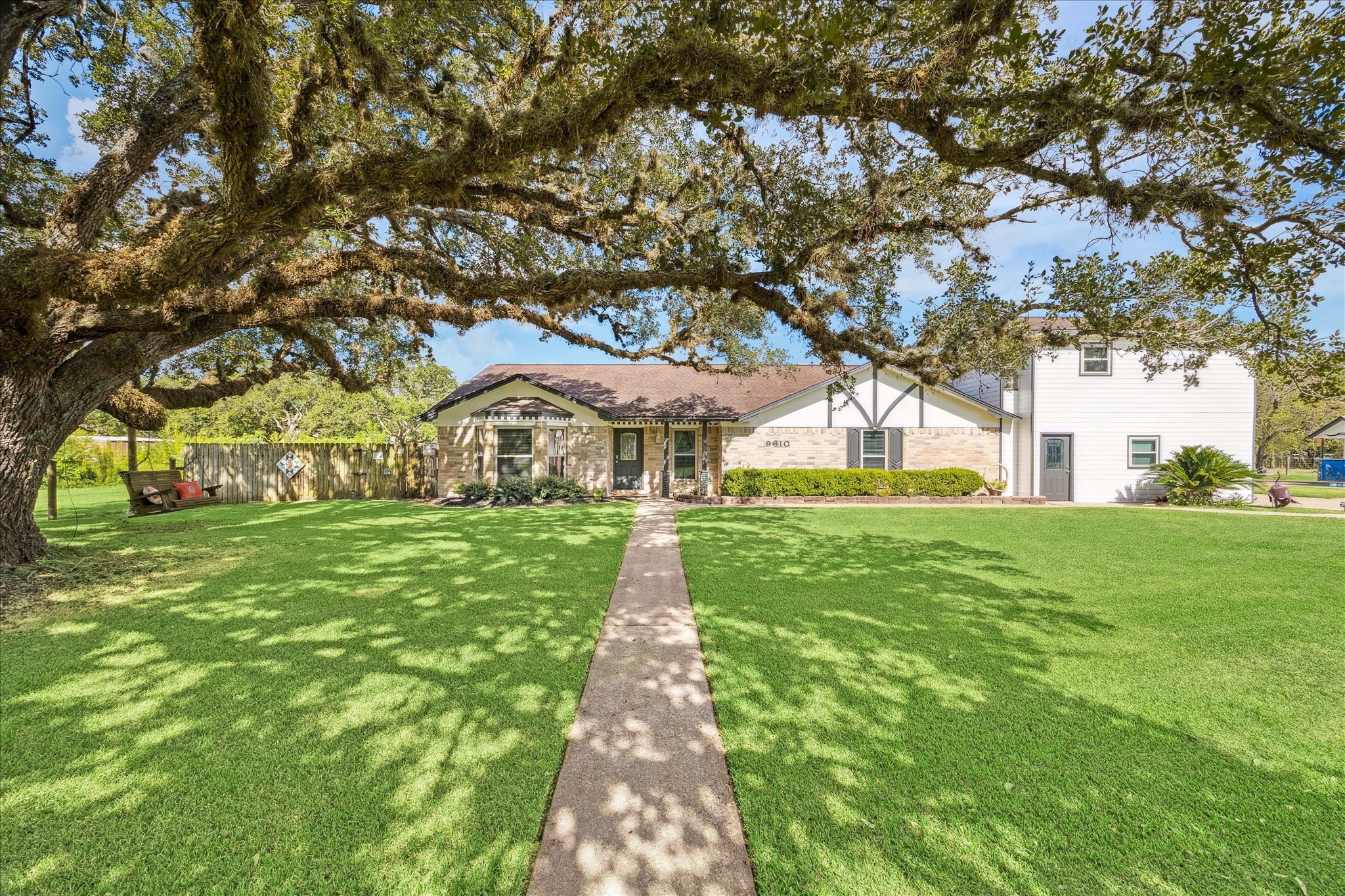 9610 Twin Oaks Drive Manvel TX 77578