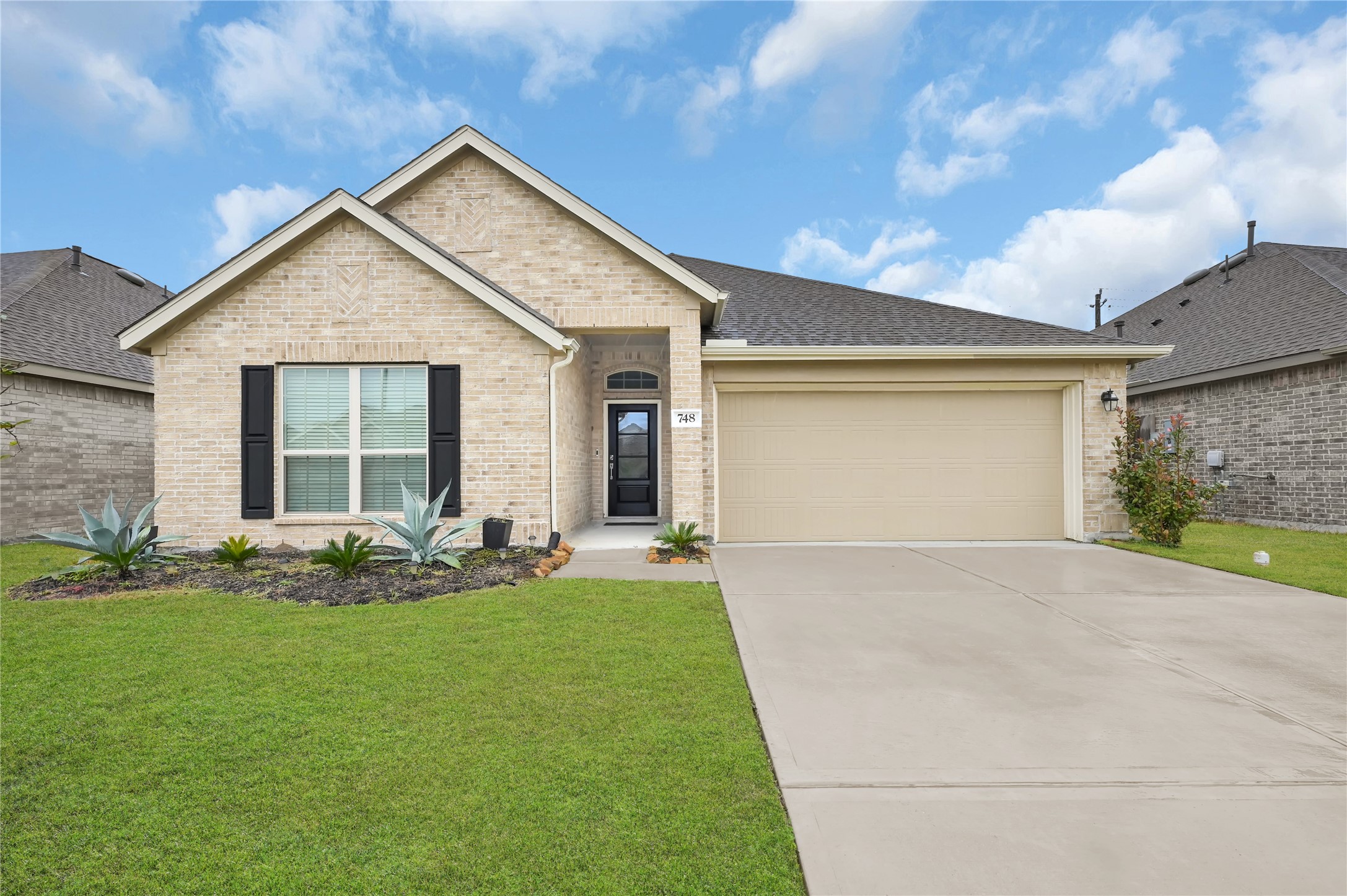 748 Willow Harbor Lane La Marque TX 77568