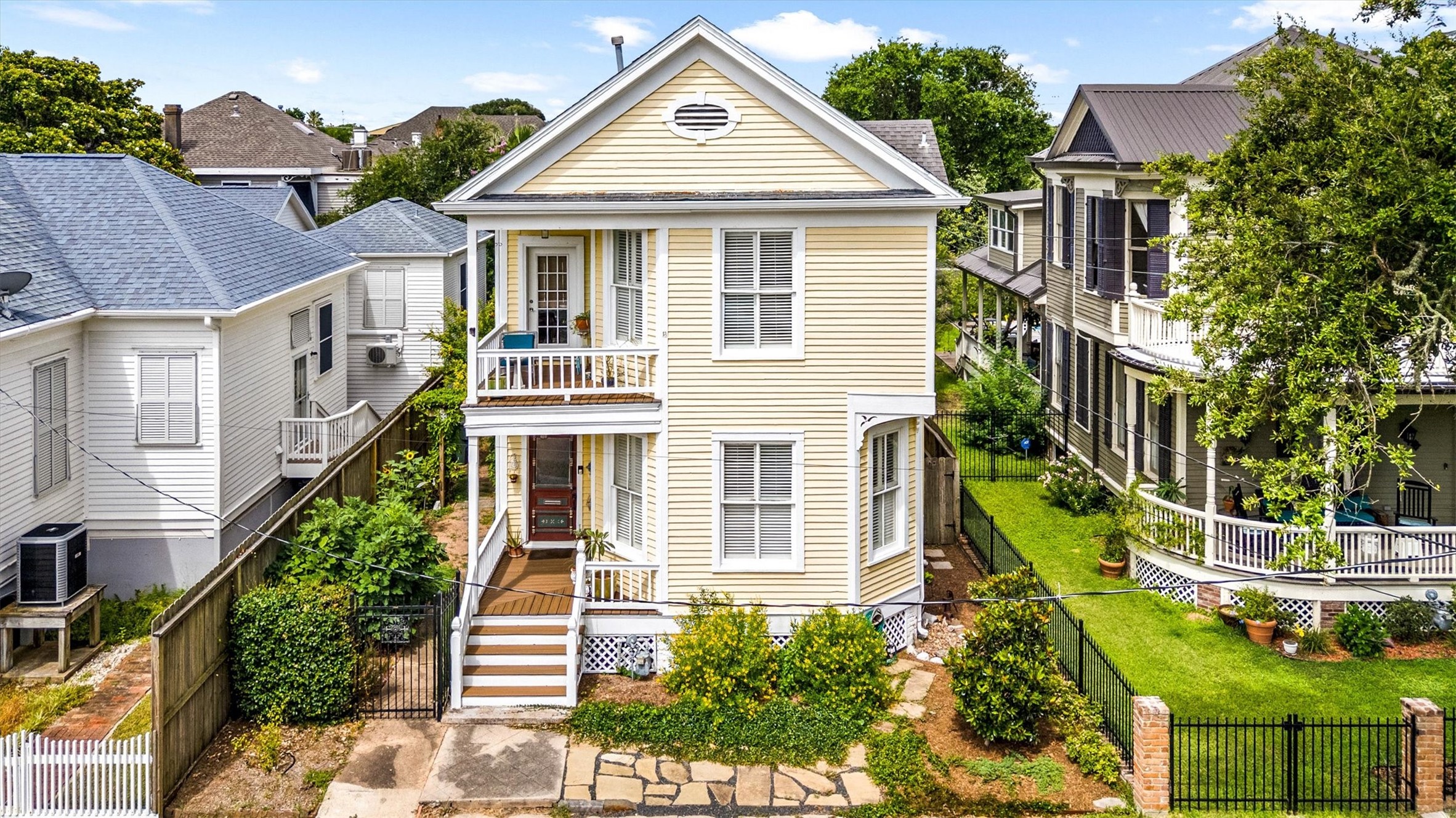 1611 34th Street Galveston TX 77550