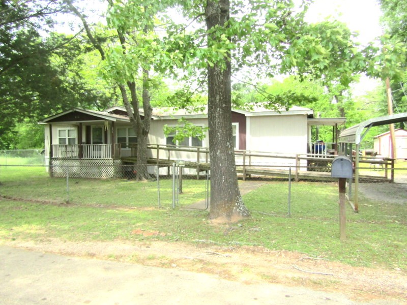 1541 S Sycamore Street Crockett TX 75835