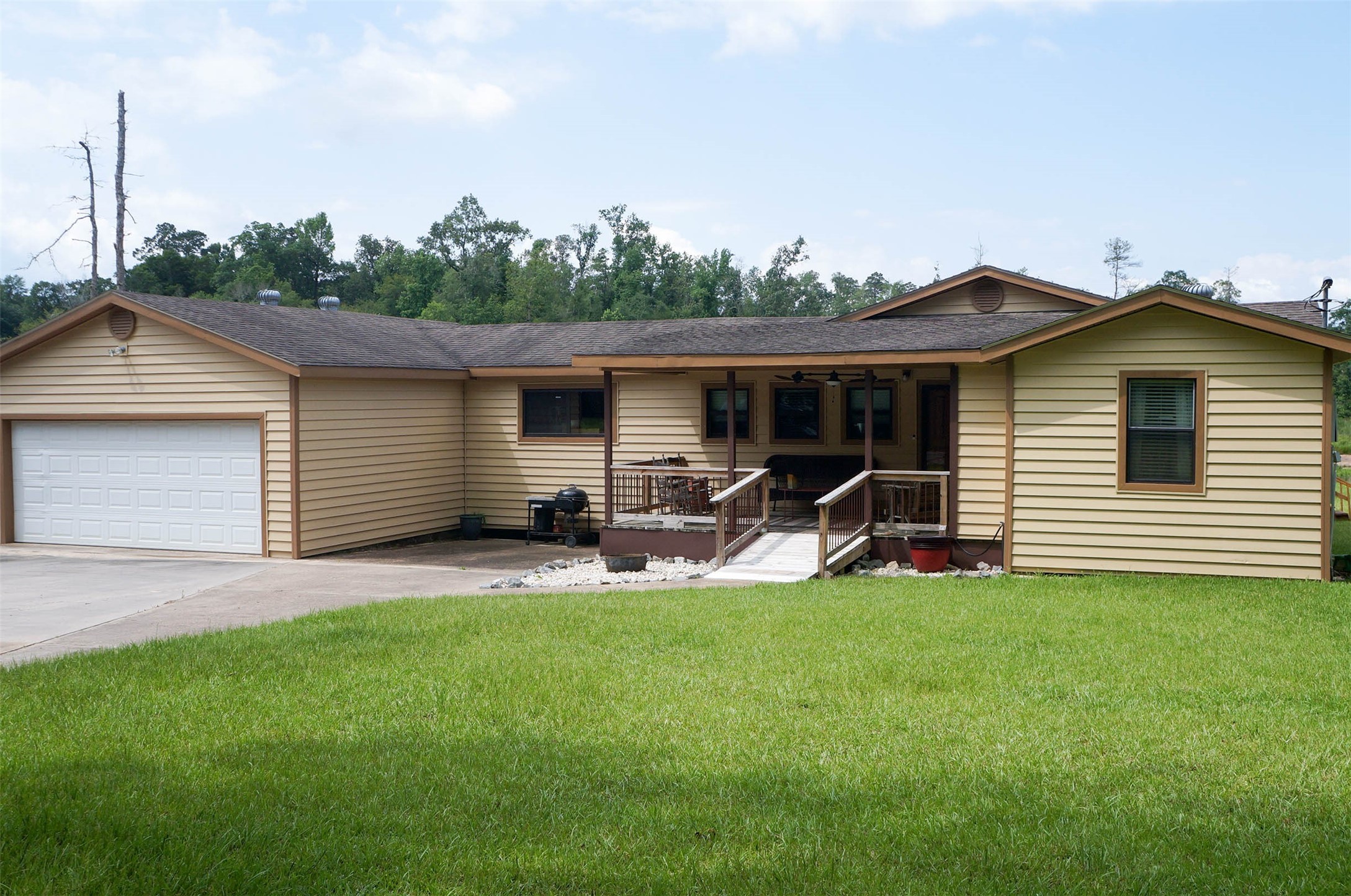 317 Hickory Drive E Livingston TX 77351
