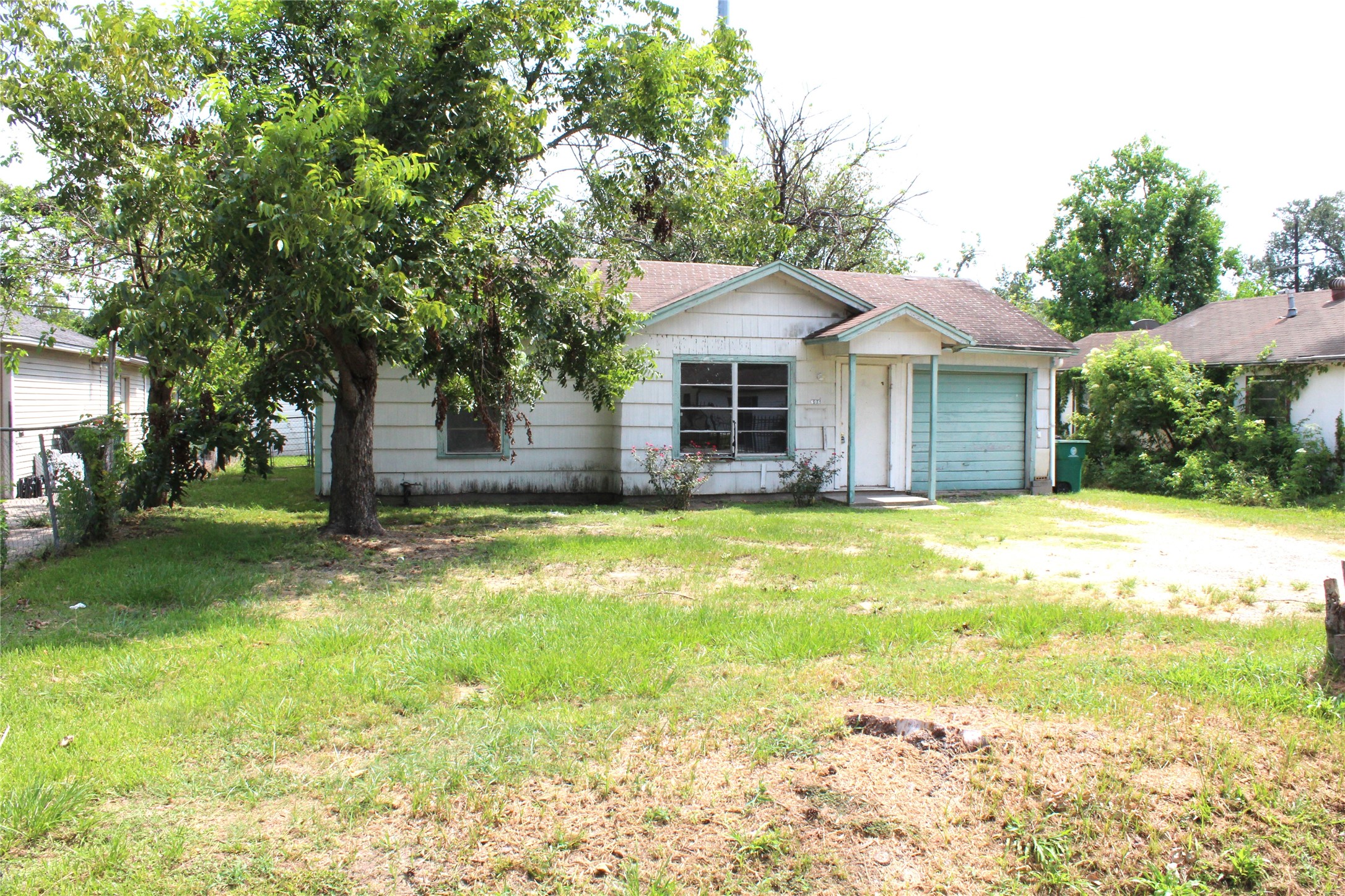 606 Cresline Street Houston TX 77076