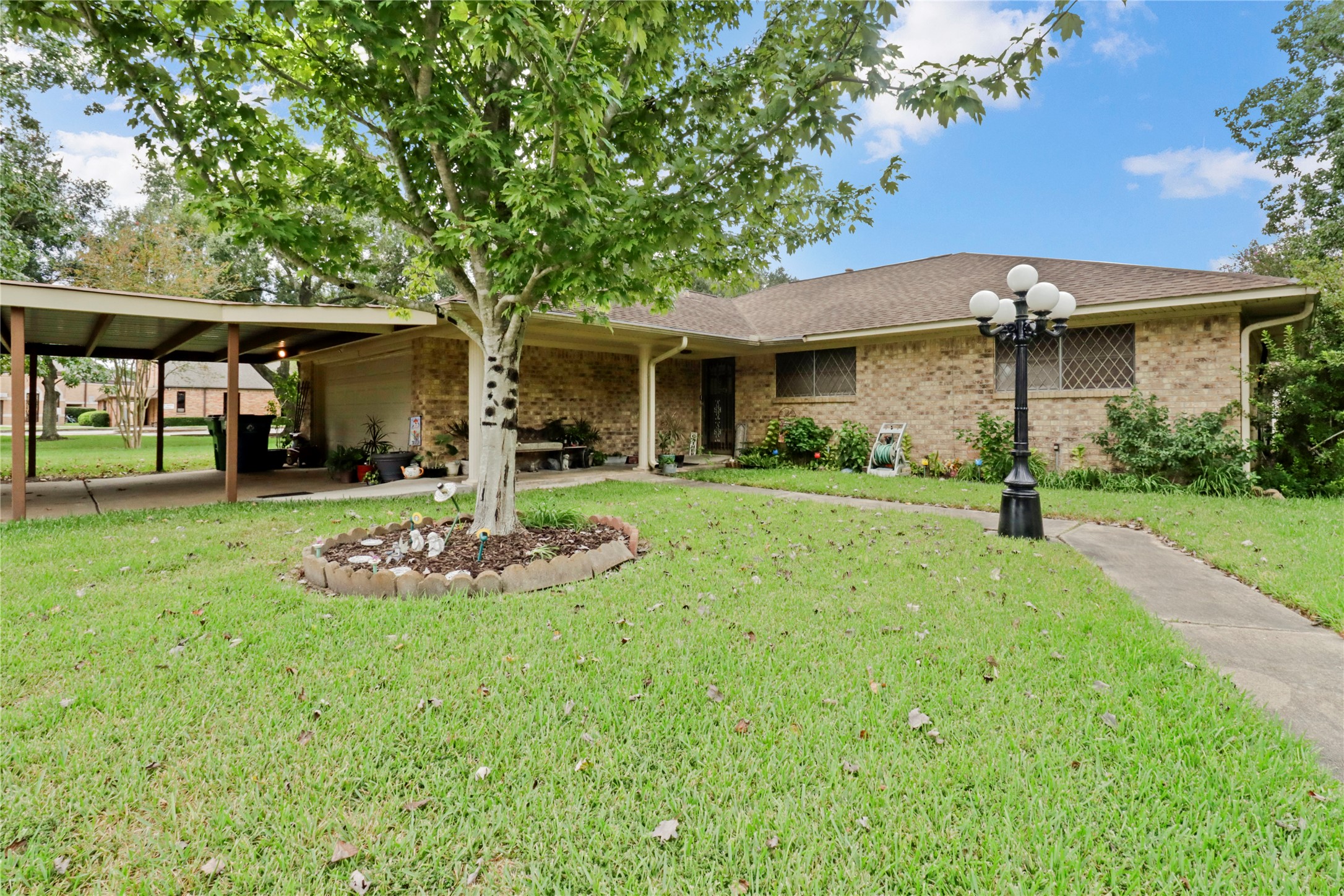 744 Browning Street Angleton TX 77515
