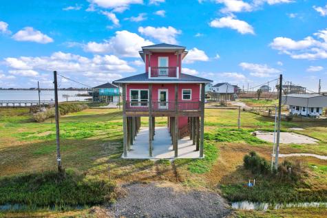 1042 N Margaret Road Gilchrist TX 77617