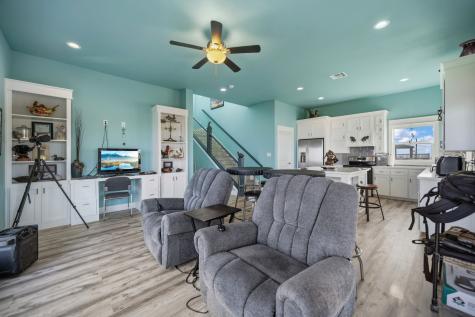 1042 N Margaret Road Gilchrist TX 77617