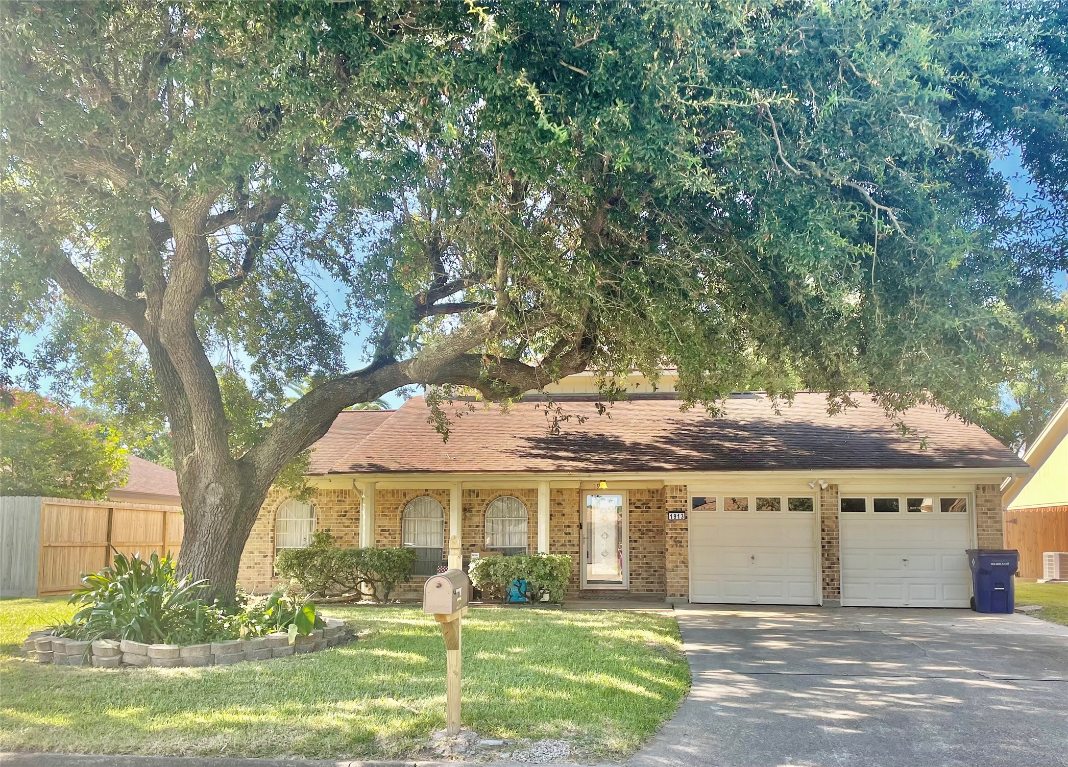 1913 28th Avenue N Texas City TX 77590