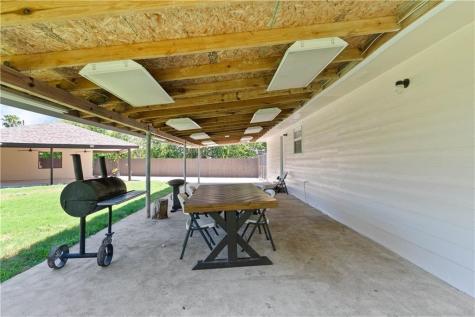 1126 Green Willow Drive Corpus Christi TX 78405