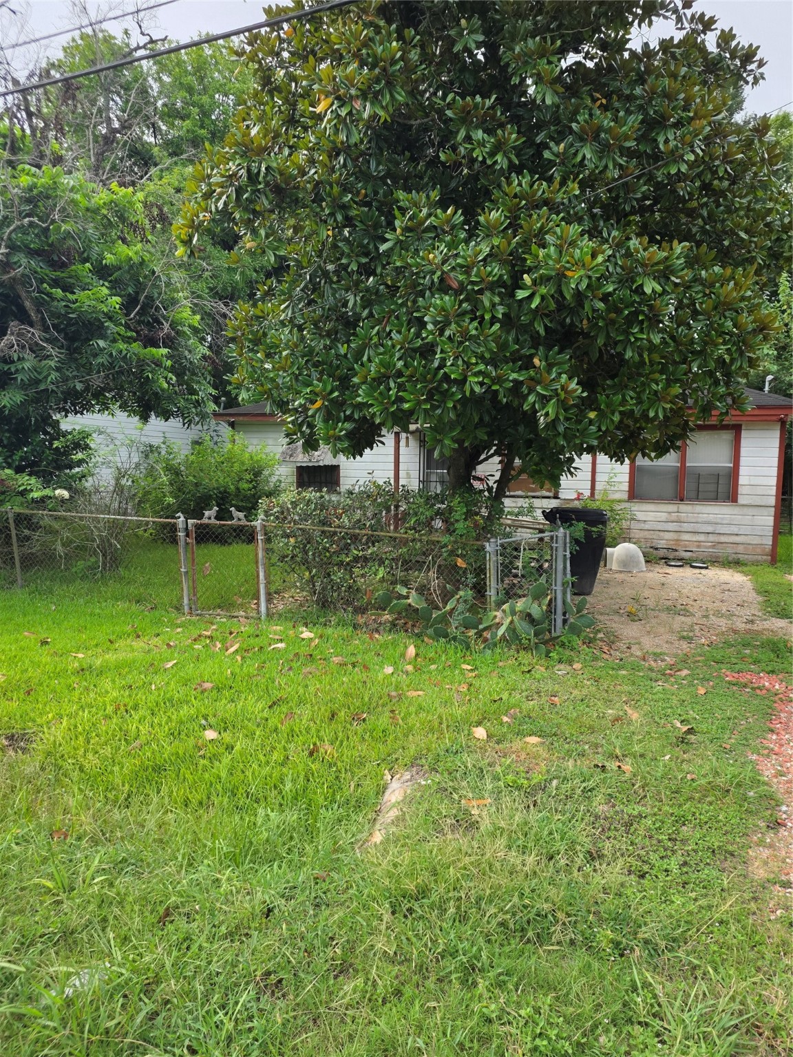 5218 Higgins Street Houston TX 77033