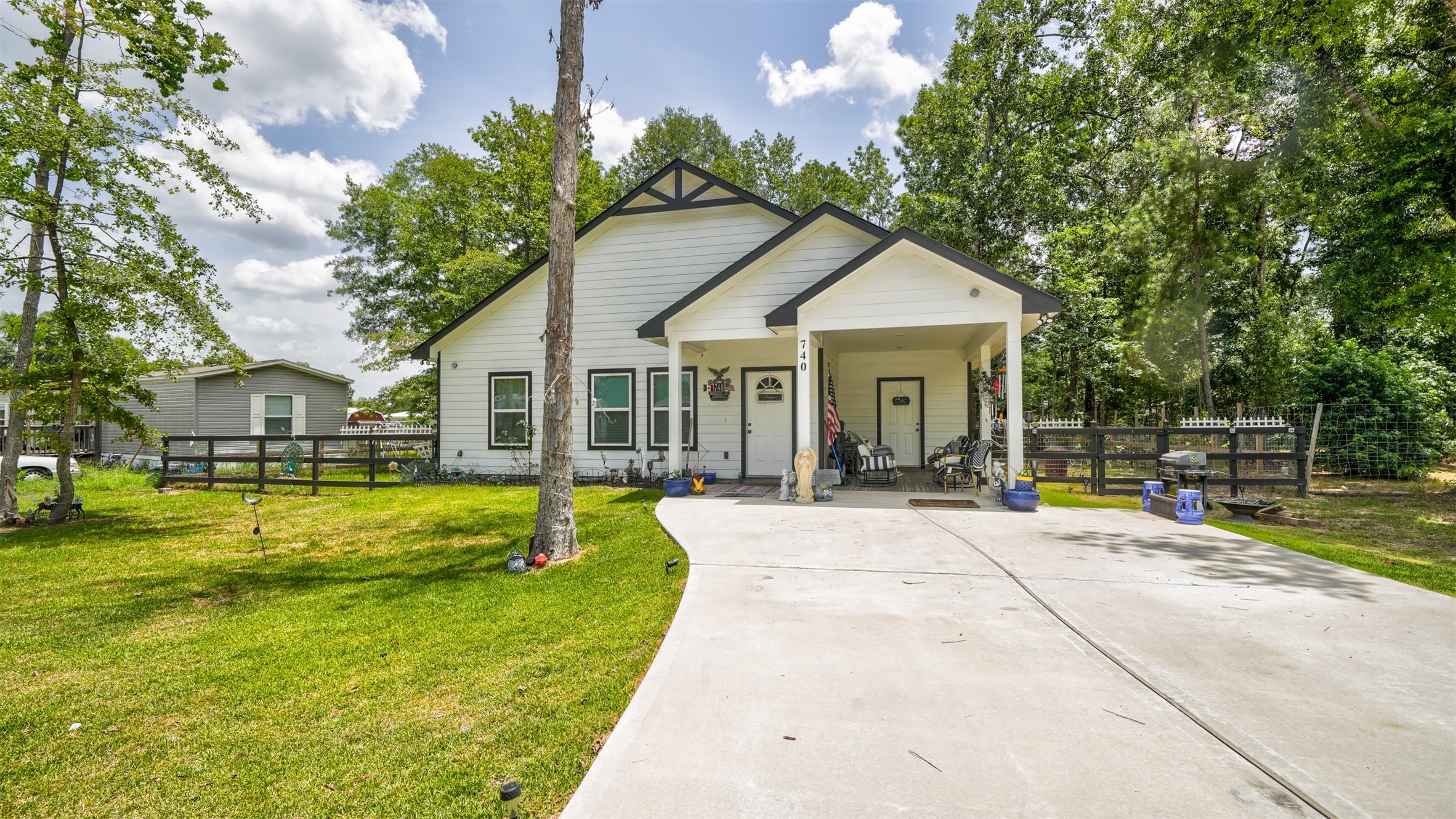 740 Bradford Street Conroe TX 77303