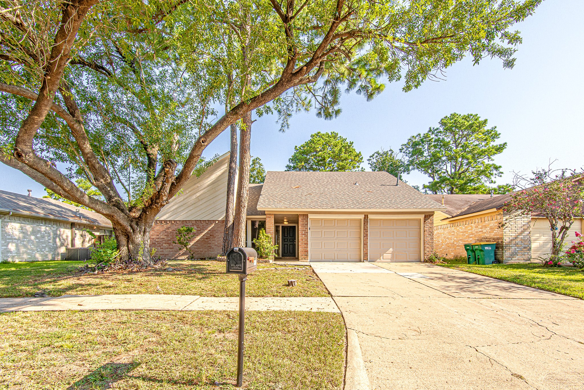5830 Fairview Forest Drive Houston TX 77088