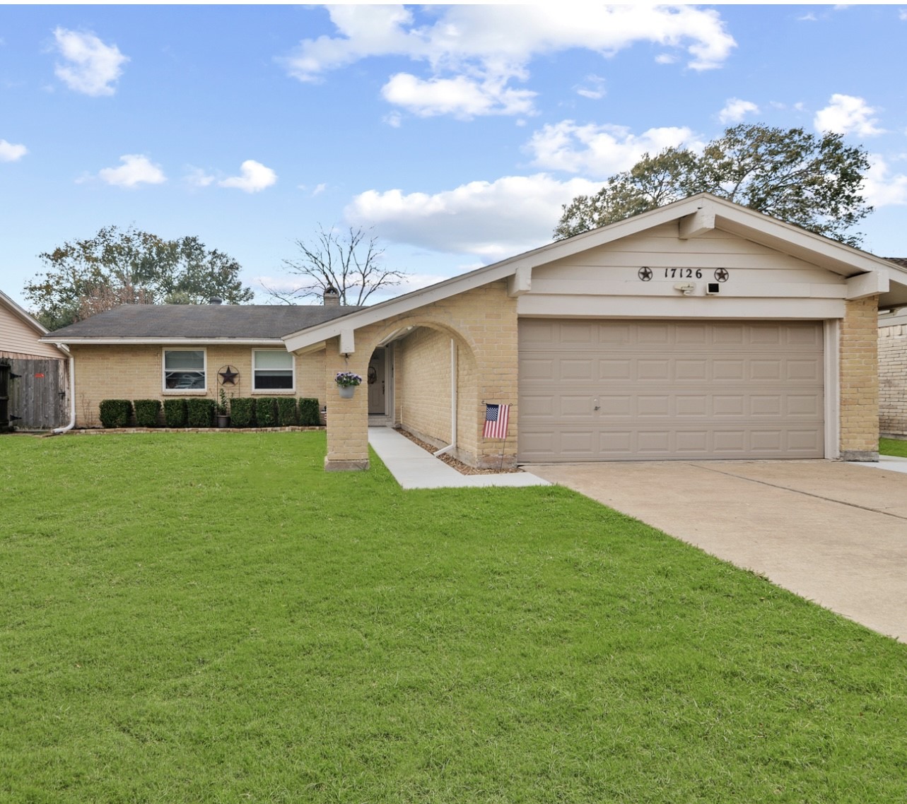 17126 Bougainvilla Lane Friendswood TX 77546