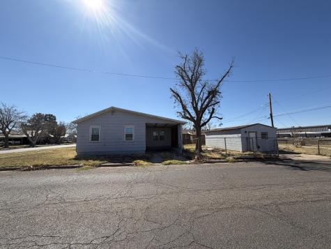 813 NW 1st Street Street Andrews TX 79714