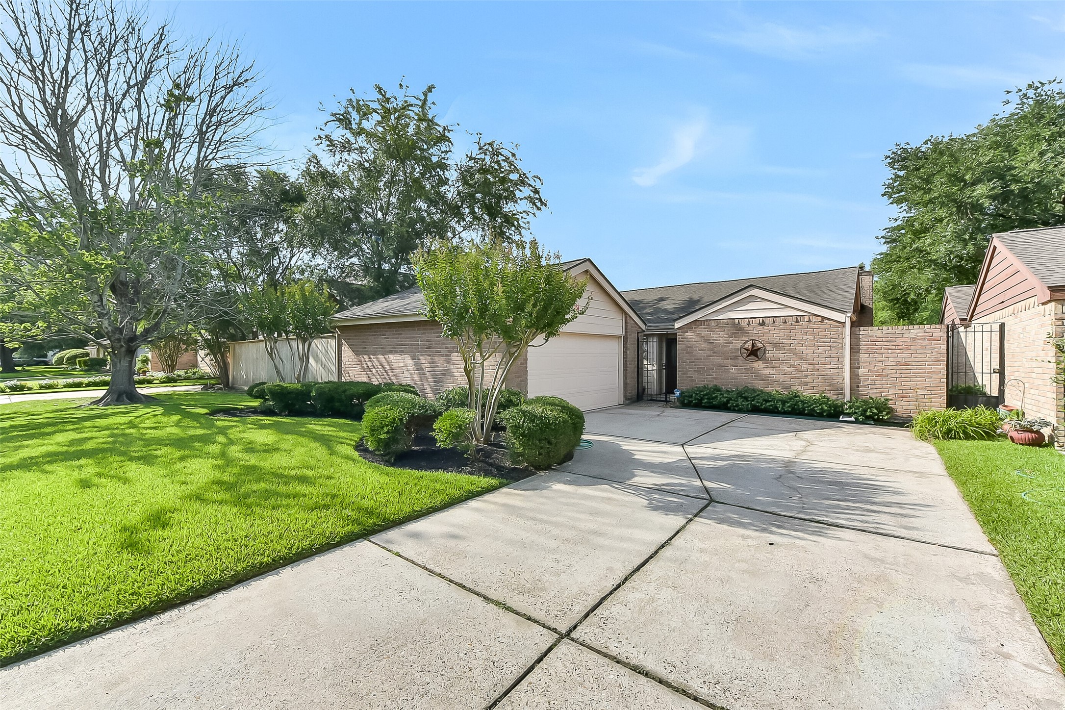 16627 Neumann Drive Houston TX 77058