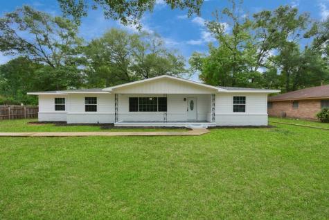 213 S Roosevelt Avenue Cleveland TX 77327