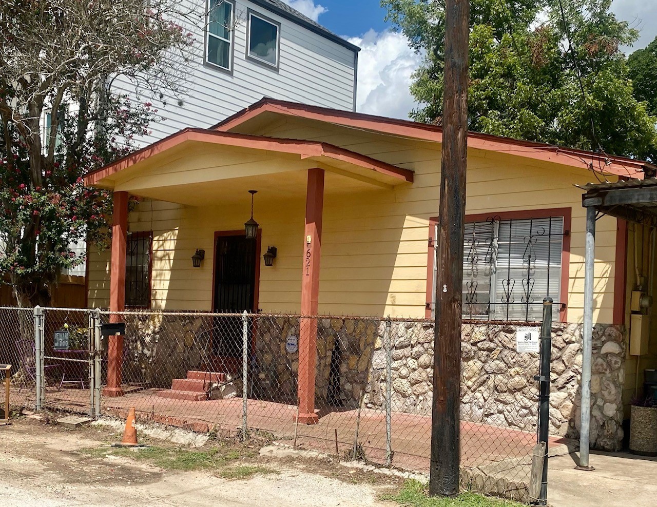 621 Middle Street Houston TX 77003
