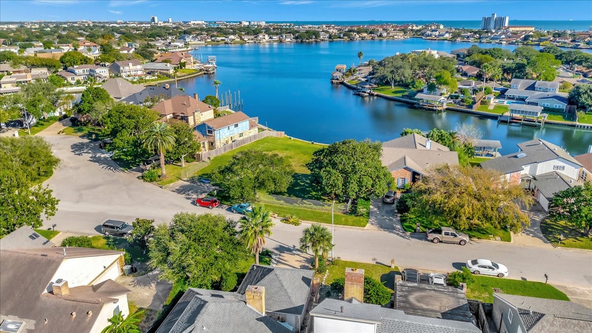 19 Lakeview Drive Galveston TX 77551