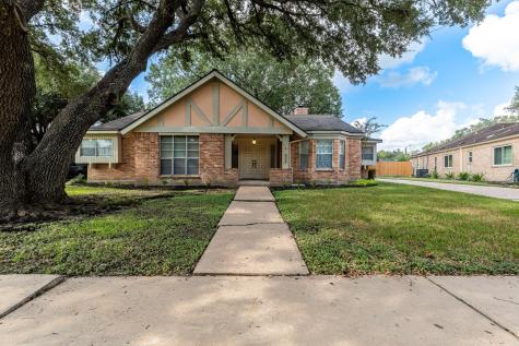 10806 Paulwood Drive Houston TX 77071