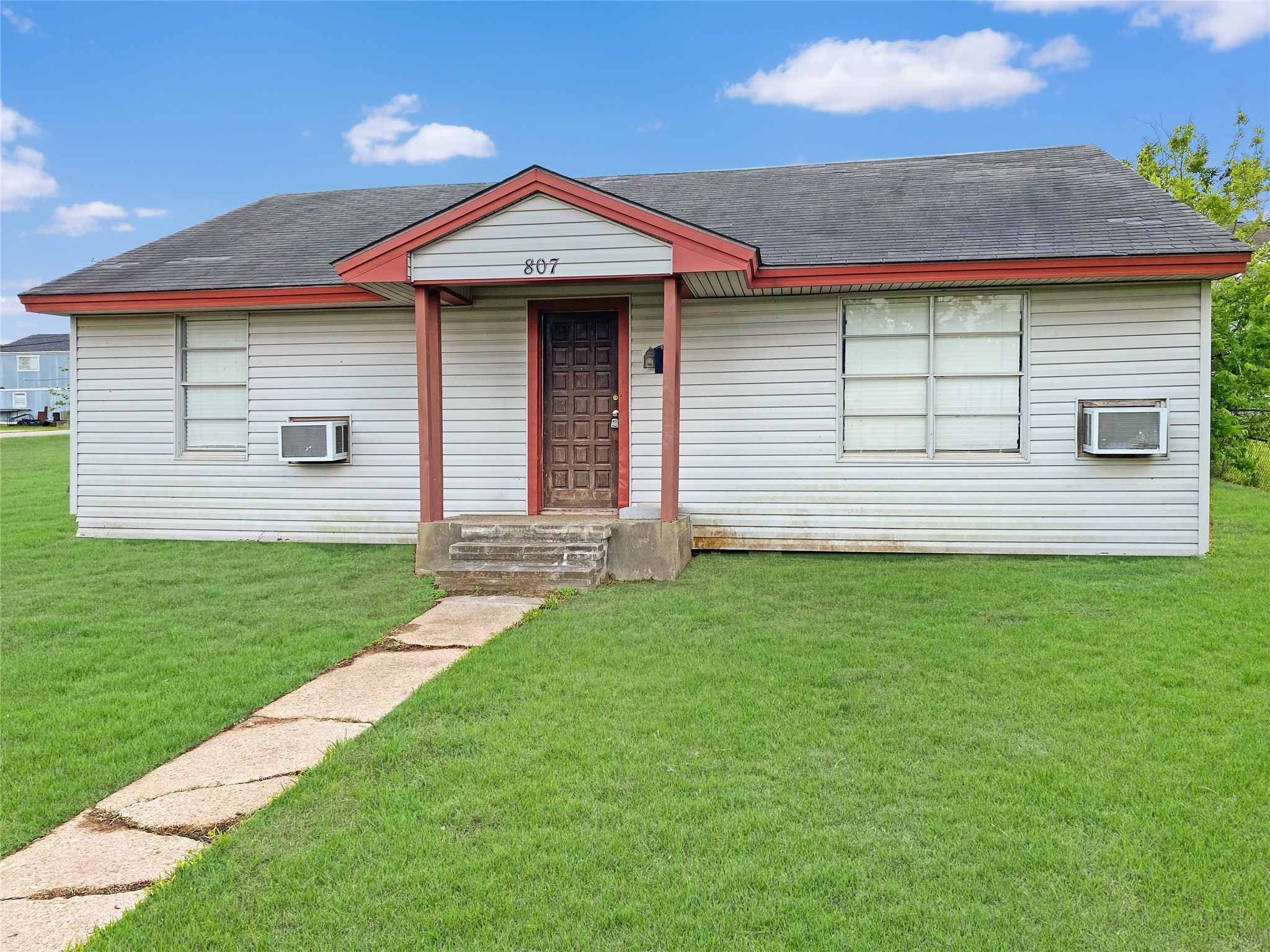 807 W 6th Street Freeport TX 77541
