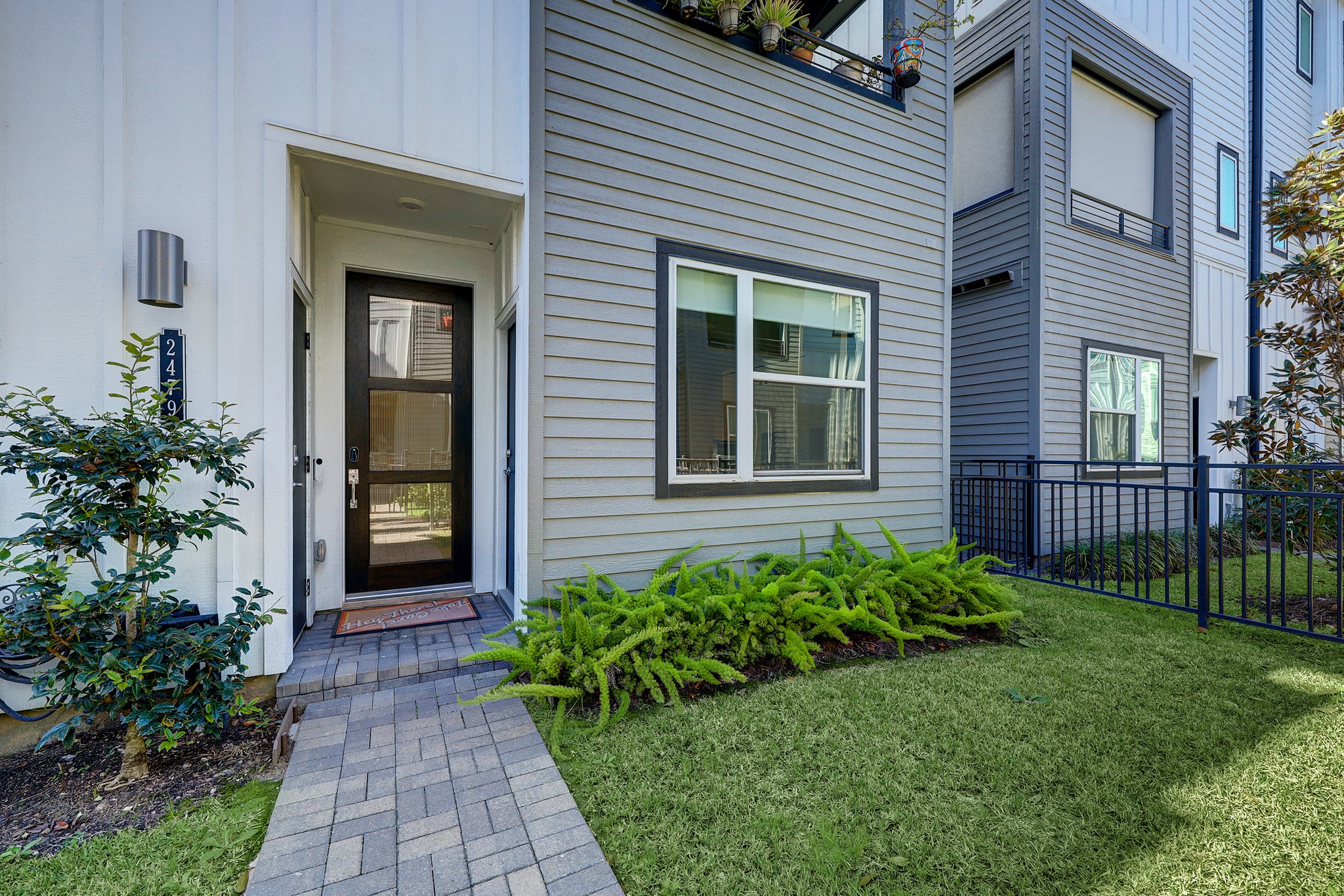 2479 W 11th Street Houston TX 77008