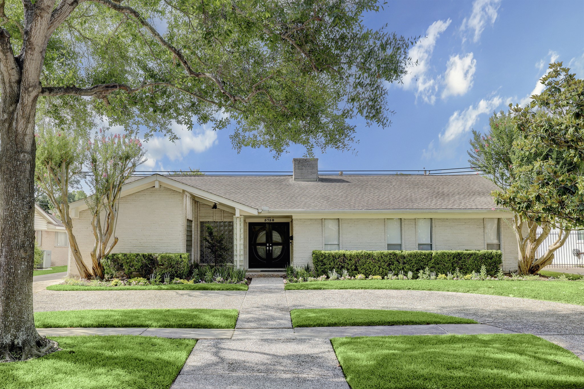 5758 Birdwood Road Houston TX 77096