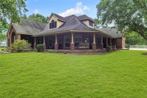 1220 Chocolate Bayou Drive Alvin TX 77511