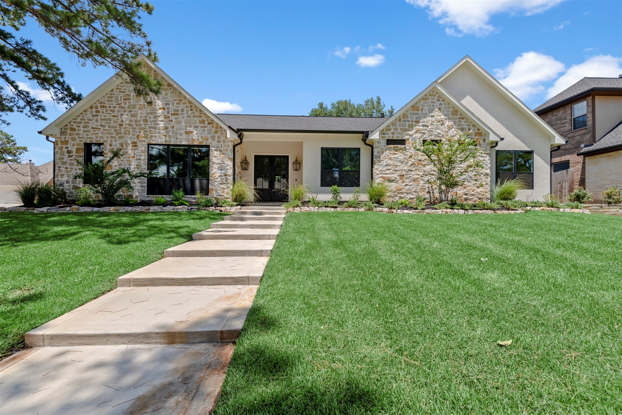 4 Claremont Court Montgomery TX 77356