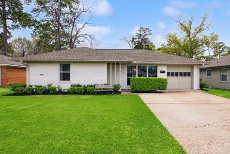 2123 Gardenia Drive Houston TX 77018