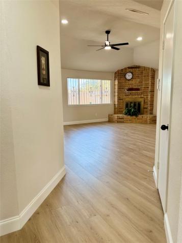 5530 Oak Falls Drive Houston TX 77066