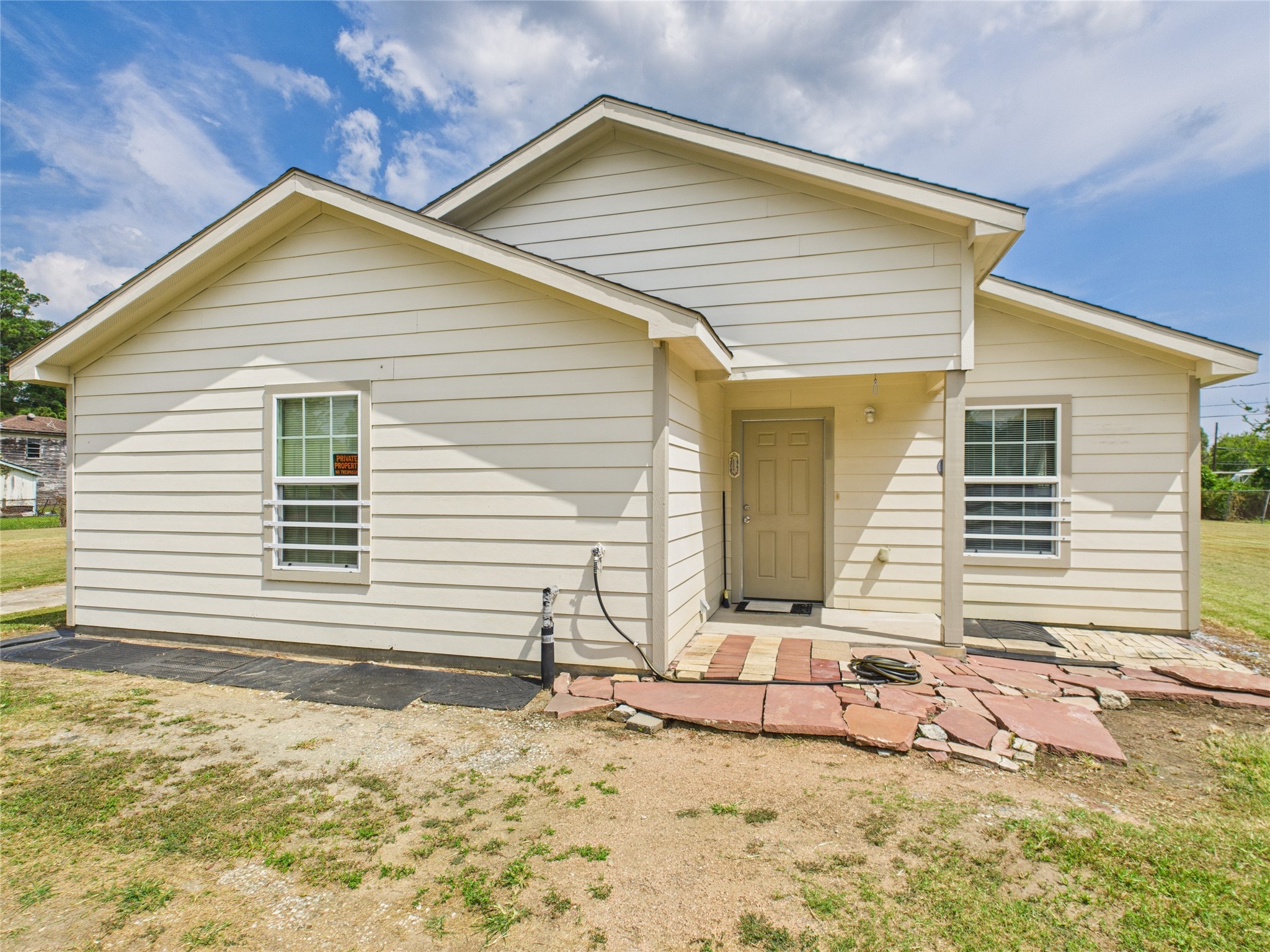 2335 Neches Street Beaumont TX 77701