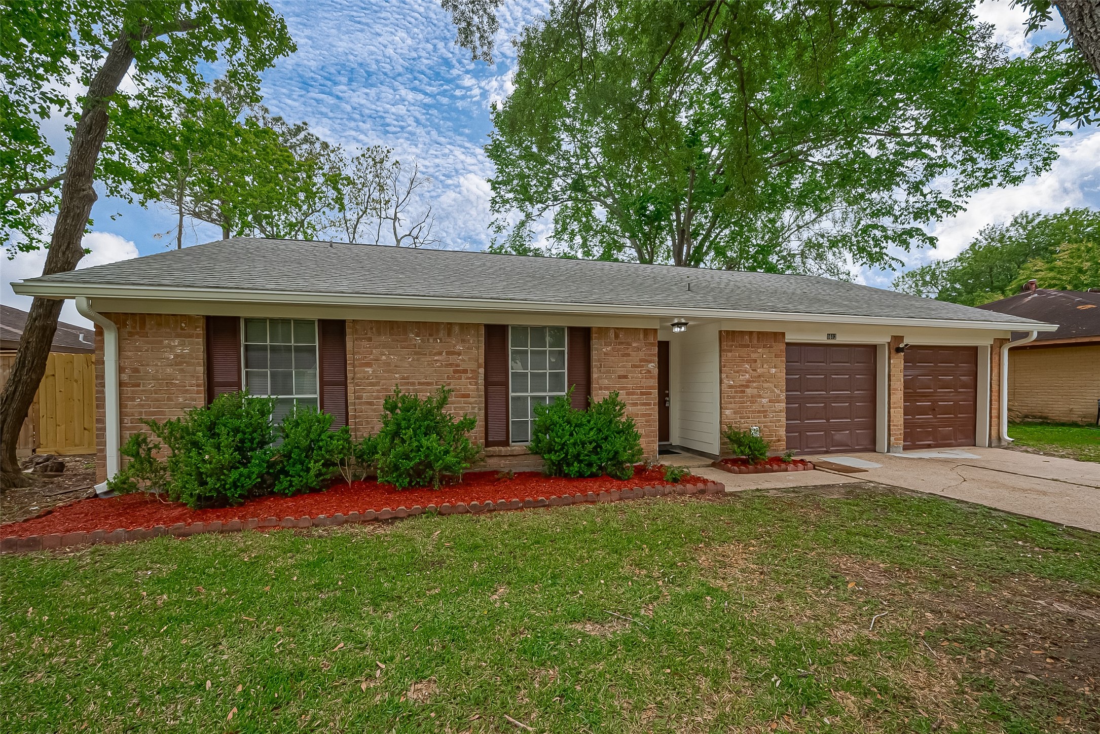 1612 Sleepy Hollow Drive Pearland TX 77581