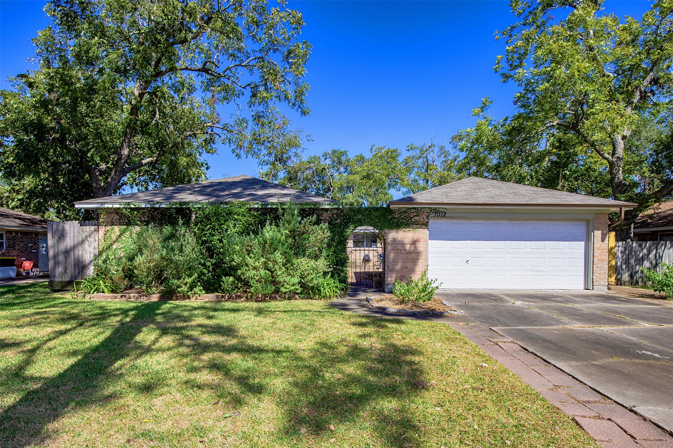 1012 Pecan Drive League City TX 77573