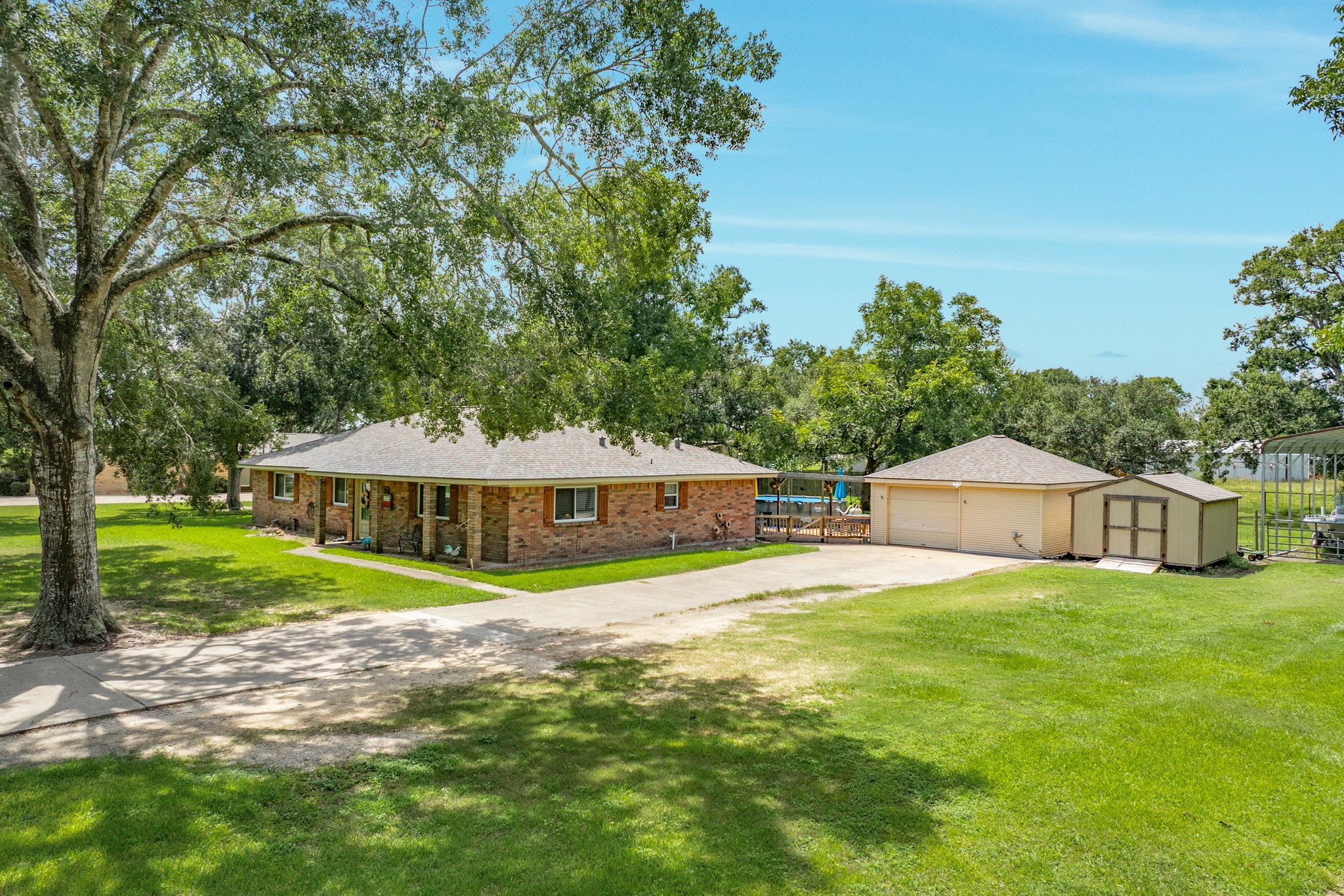 2218 Avenue L Danbury TX 77534