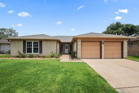 16727 Starboard View Drive Friendswood TX 77546