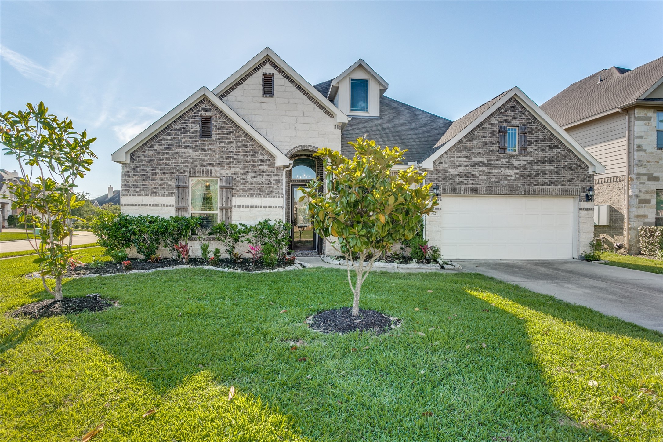 312 W Bend Drive League City TX 77573
