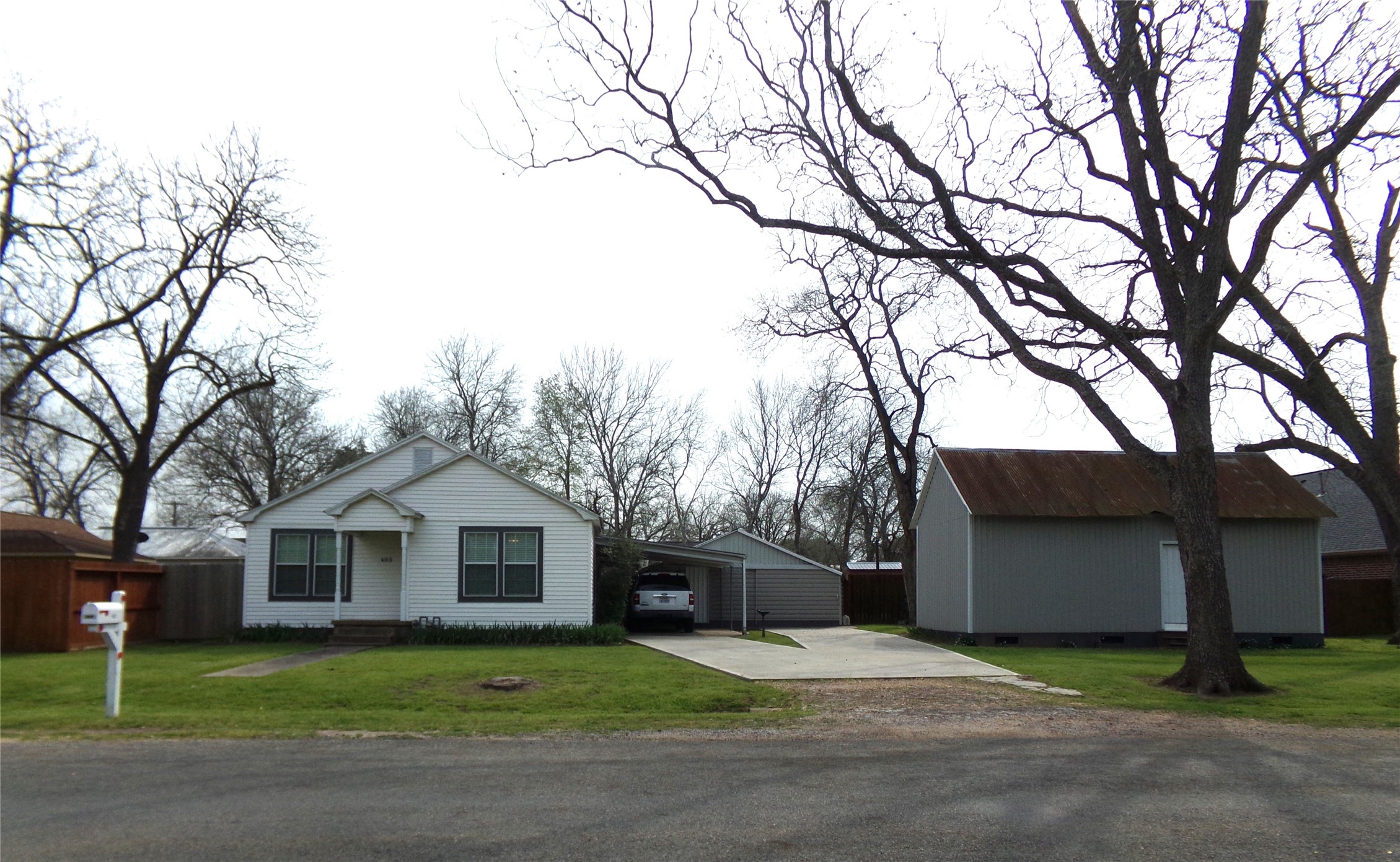 403 W Grange Street Weimar TX 78962