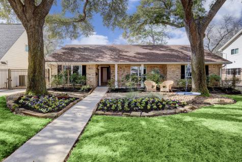 911 Bethlehem Street Houston TX 77018