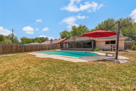 1914 Fulton Street Alvin TX 77511