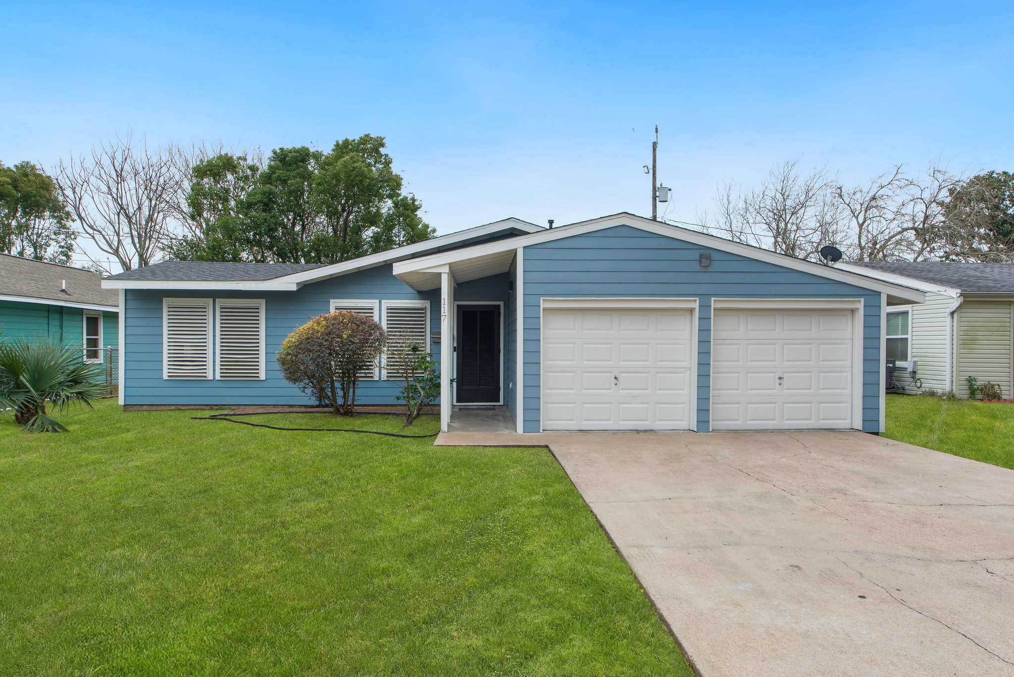 117 Albacore Avenue Galveston TX 77550