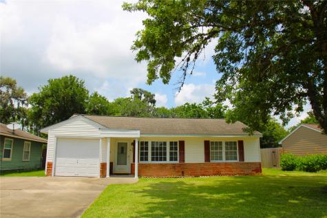 433 Center Way Street Lake Jackson TX 77566