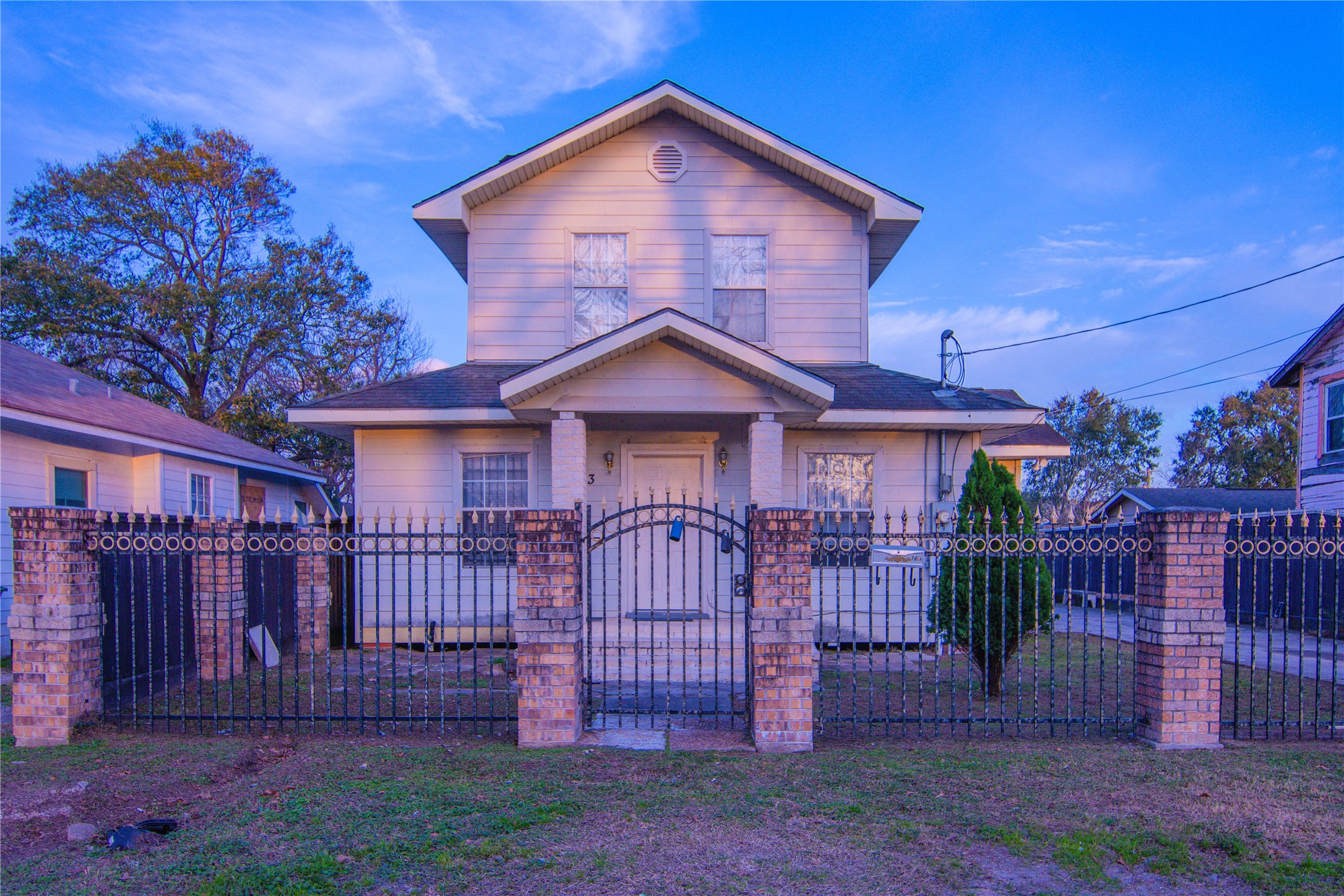 713 Medina Street Houston TX 77012