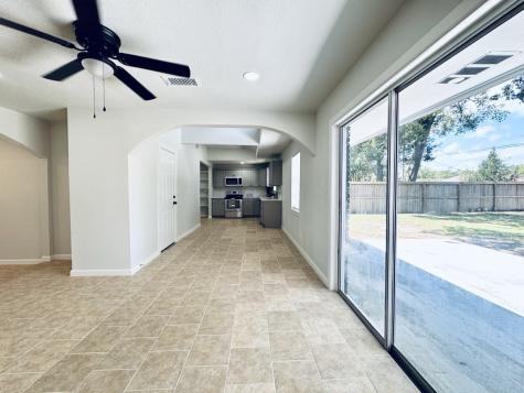 2717 Woodlawn Street Dickinson TX 77539