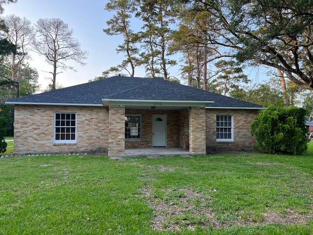 1510 W Dumble Street Alvin TX 77511