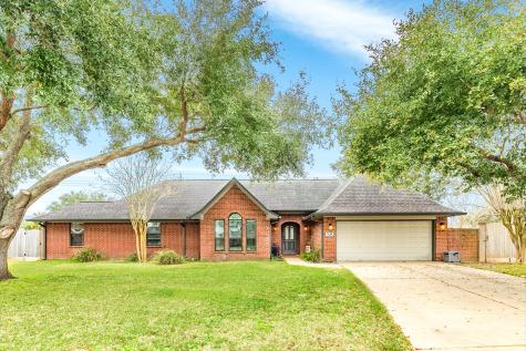 58 Greenvale Court Lake Jackson TX 77566