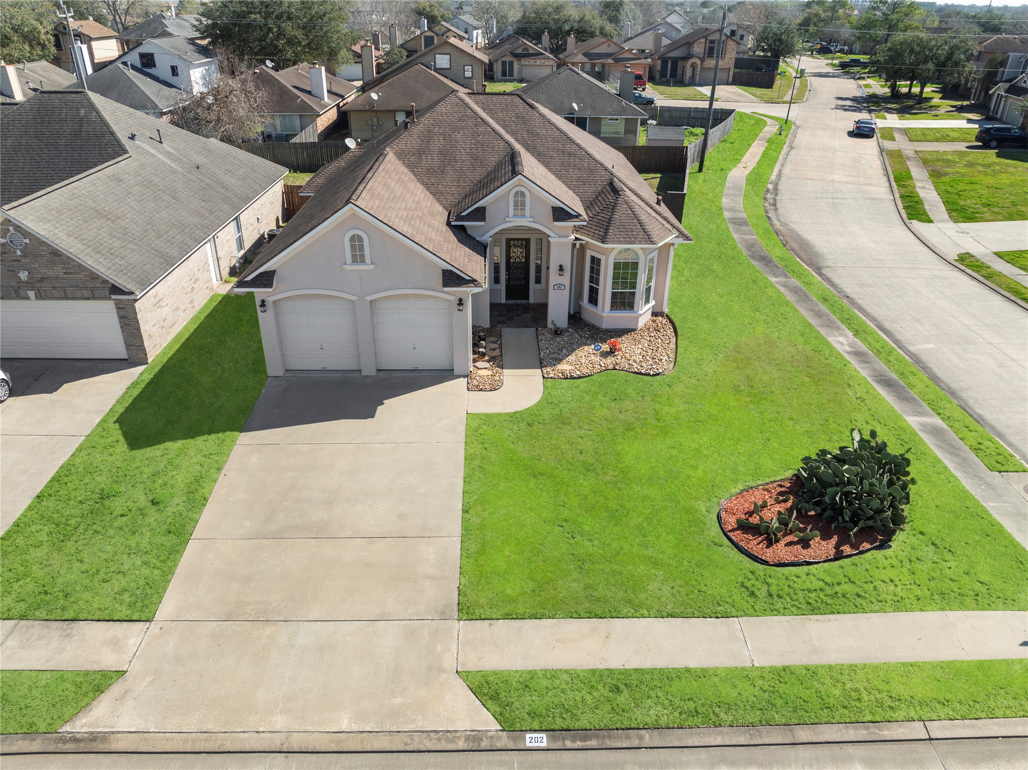 202 Majestic Oak Circle Lake Jackson TX 77566