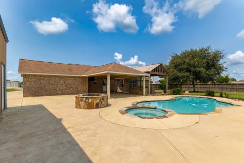 1812 Settlers Court Drive Sealy TX 77474