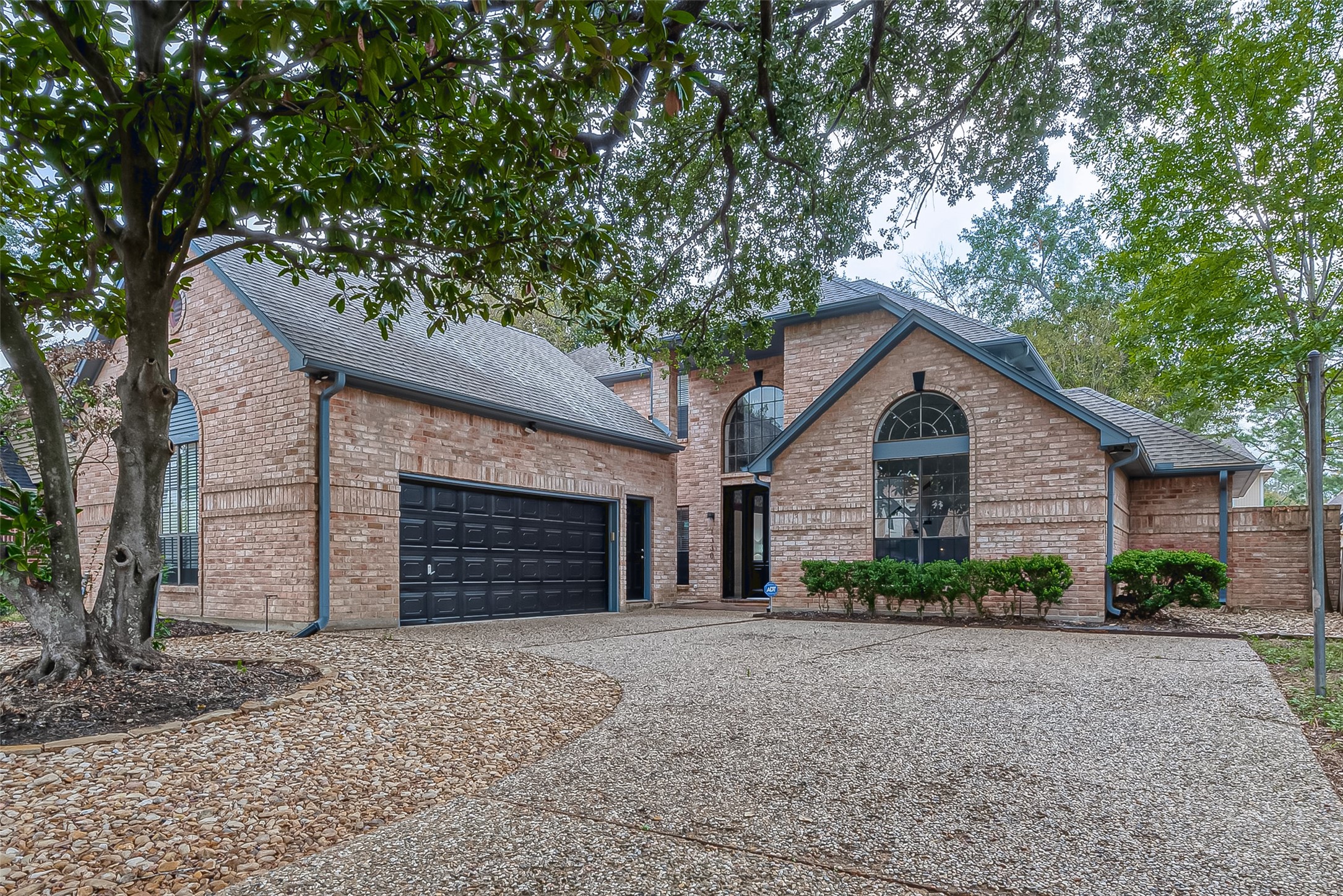 1330 Wickshire Lane Houston TX 77043