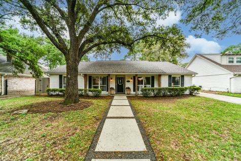 10211 Meadow Lake Lane Houston TX 77042